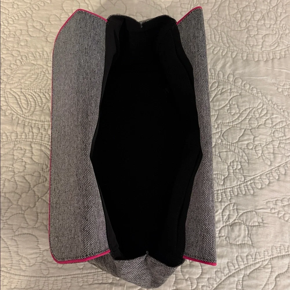 Dyson Gray and Pink Accessory Pouch - Picture 2 of 3